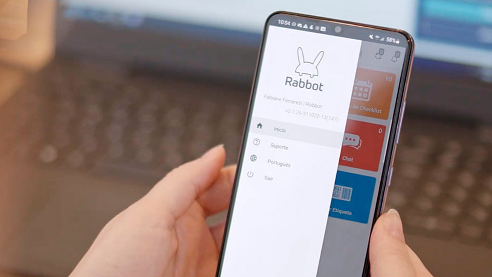 cases raboot com tela de aplicativo